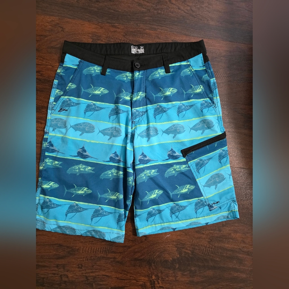 Huk Boardshorts Blue And Green Fish, Size 34
